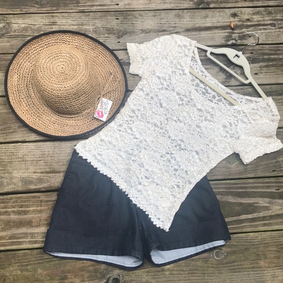 Like New Mossimo Black Shimmery Shorts Size 4 - Picture 1 of 8